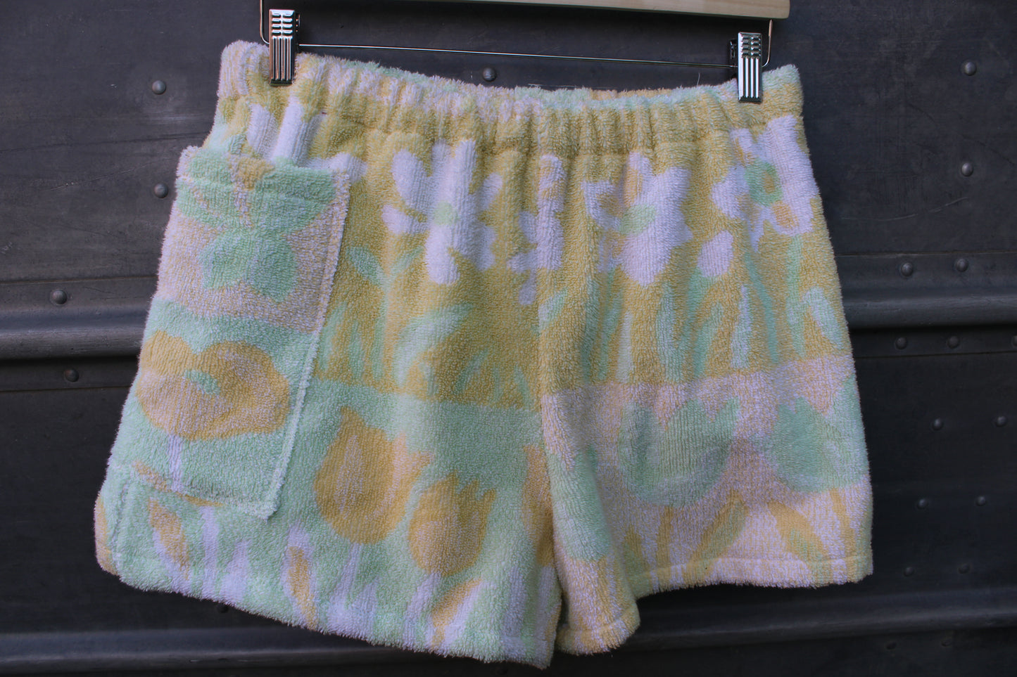 Towel Shorts - Pastel Flowers (M)