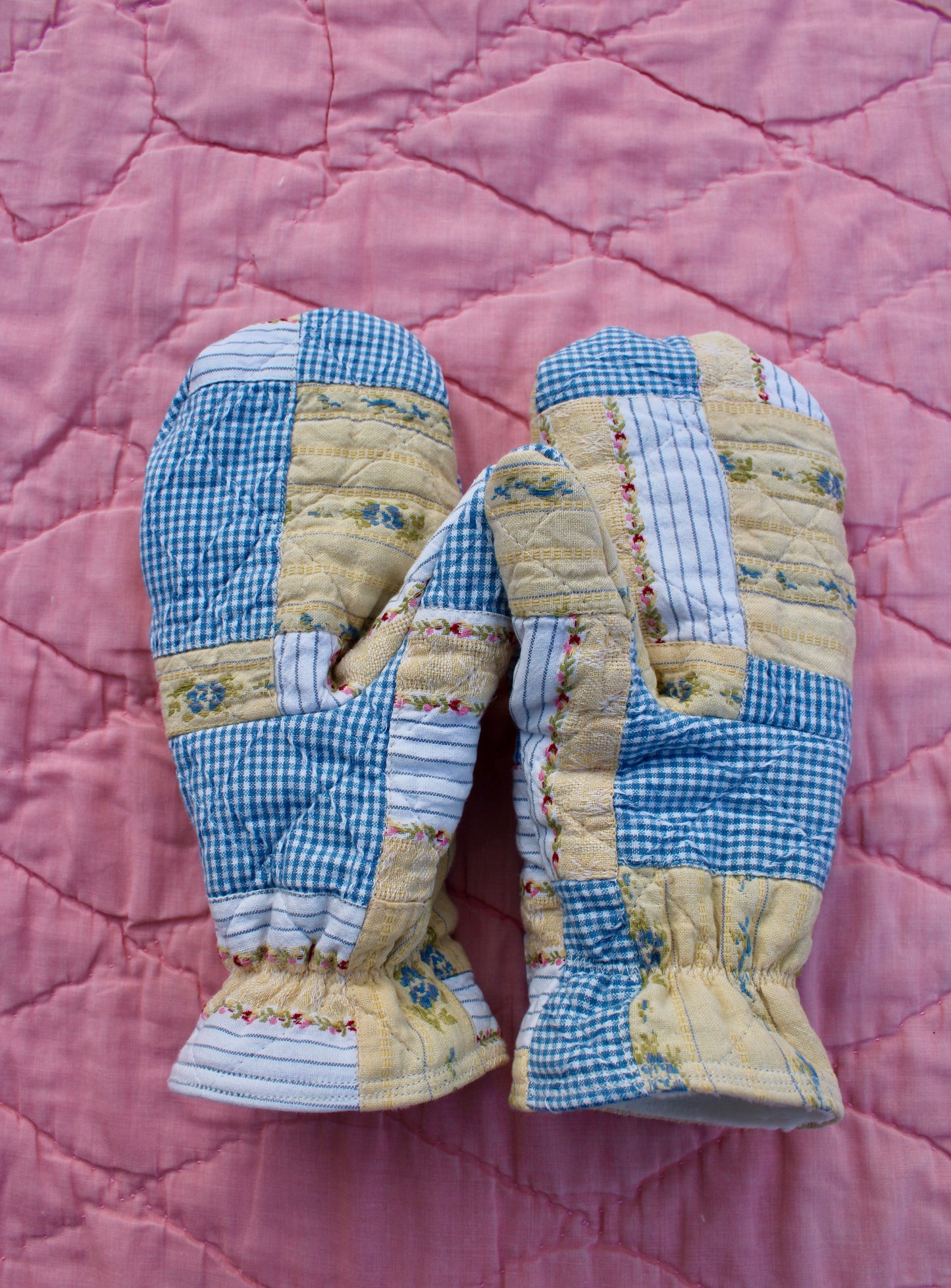 Vintage Patchwork Quilt Mittens #19