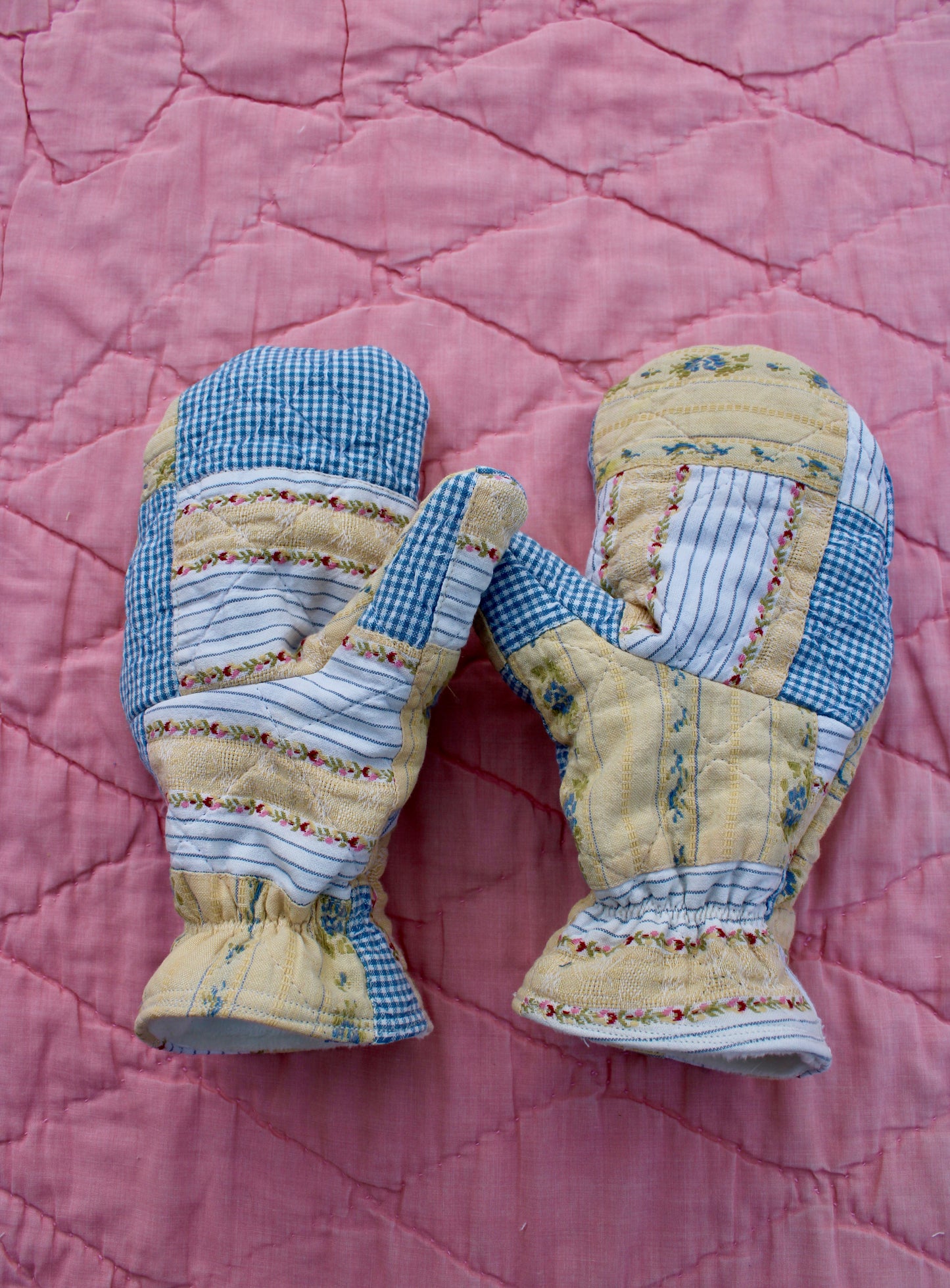 Vintage Patchwork Quilt Mittens #24