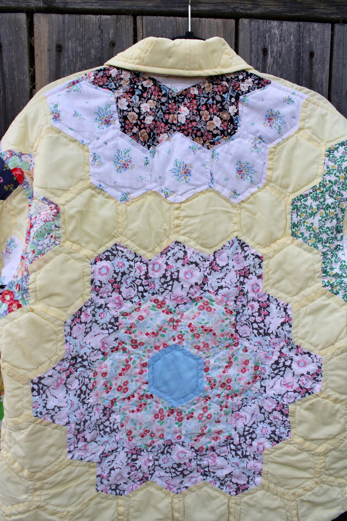 Grandma’s Flower Garden Quilt Jacket (S-L)