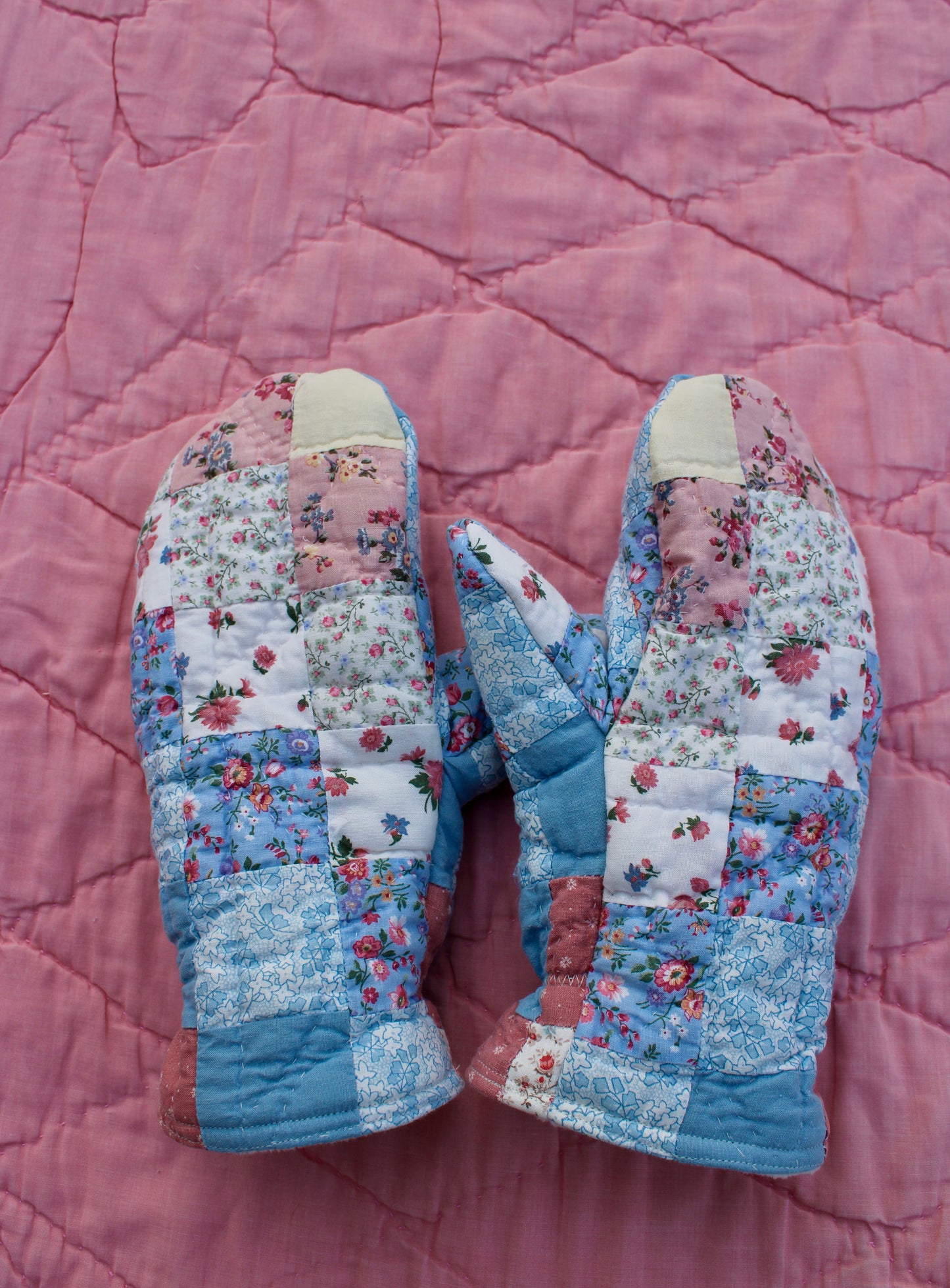 Vintage Patchwork Quilt Mittens #15
