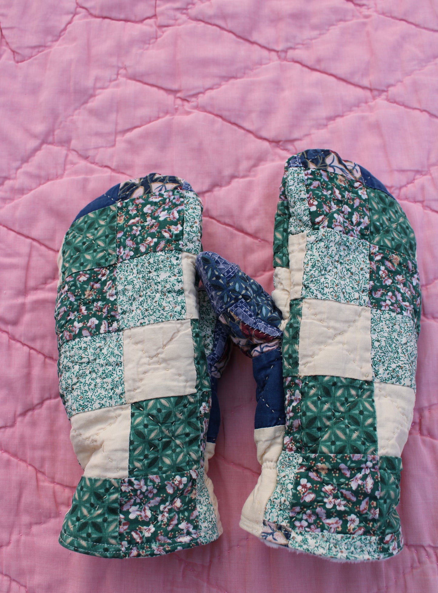 Vintage Patchwork Quilt Mittens #17