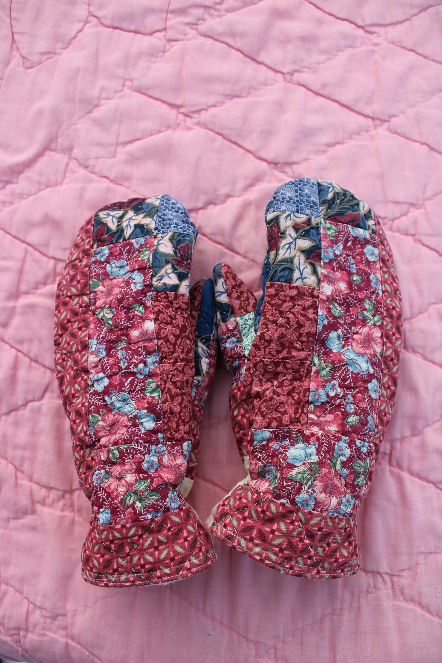 Vintage Patchwork Quilt Mittens #18
