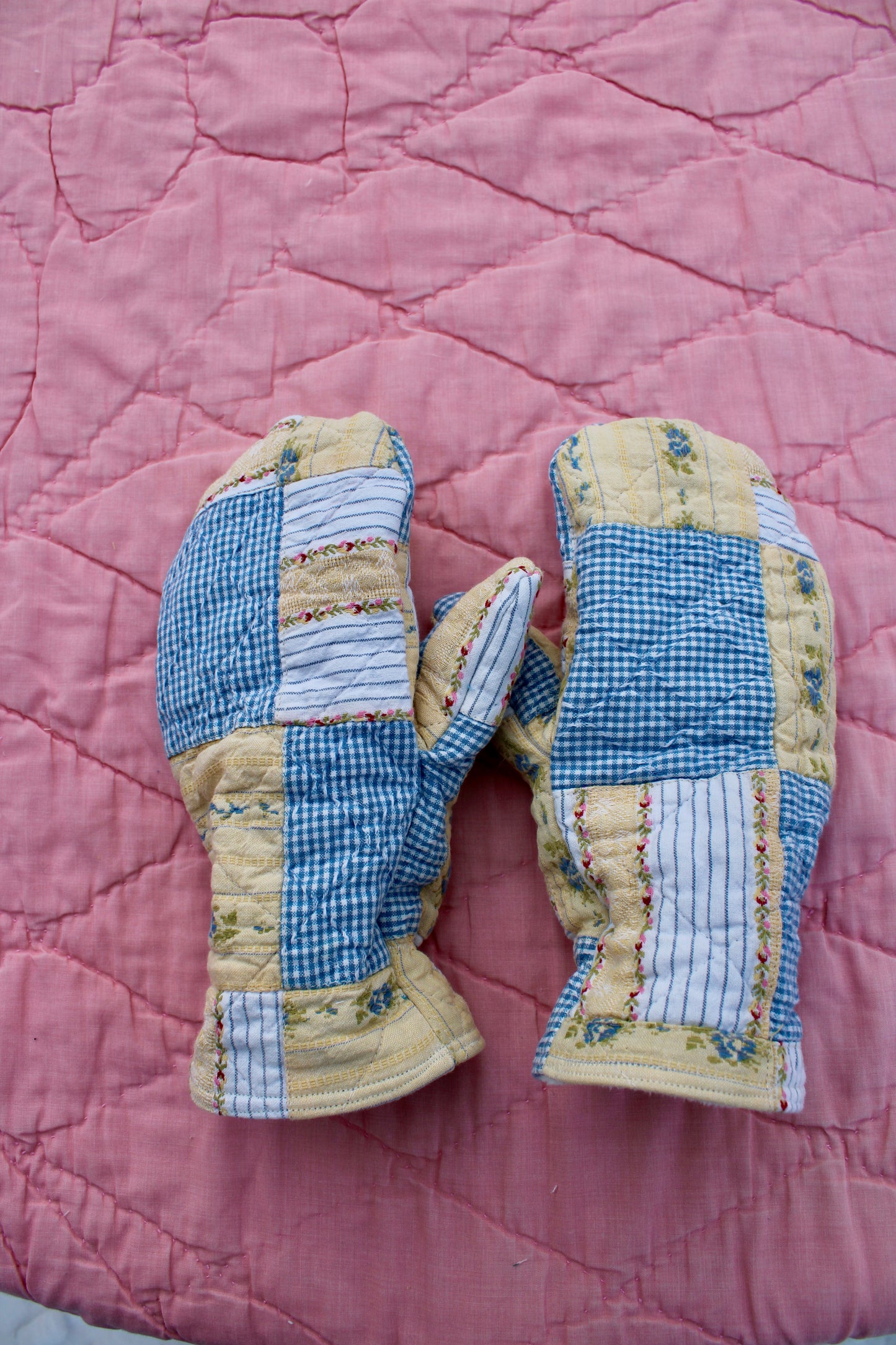 Vintage Patchwork Quilt Mittens #24