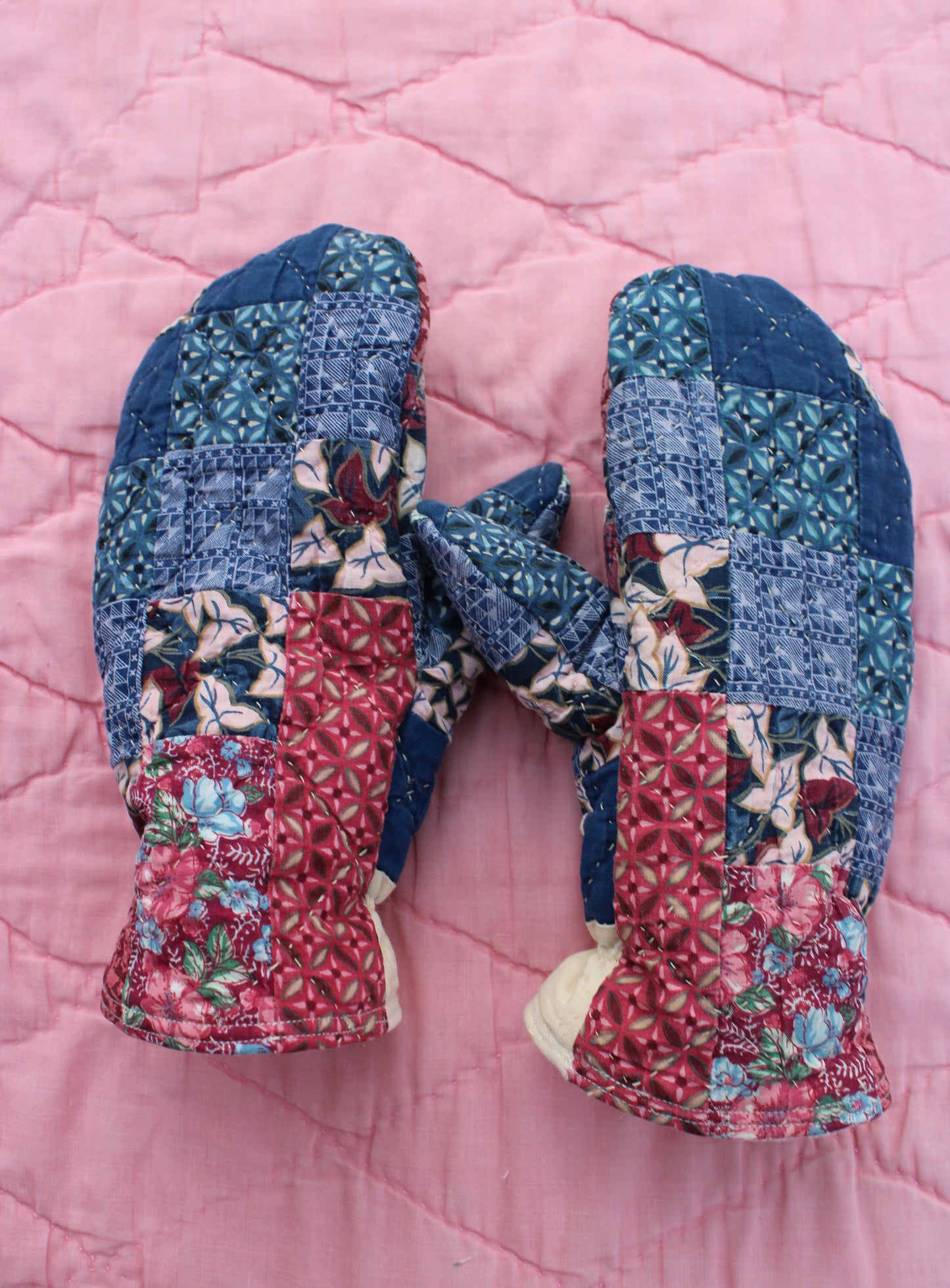 Vintage Patchwork Quilt Mittens #25