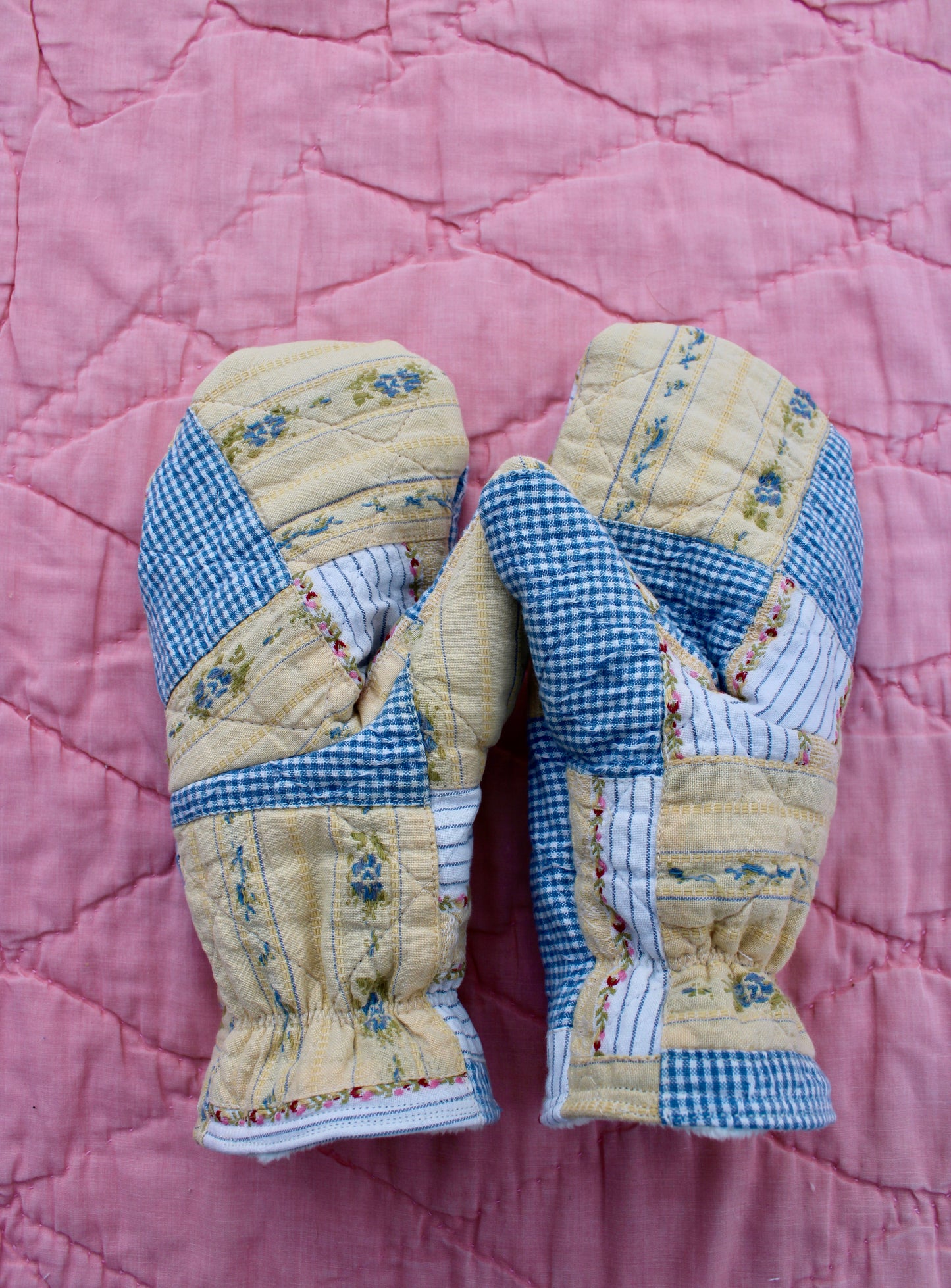Vintage Patchwork Quilt Mittens #30